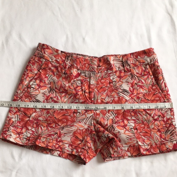 Ann Taylor loft shorts size 00 - Picture 4 of 9